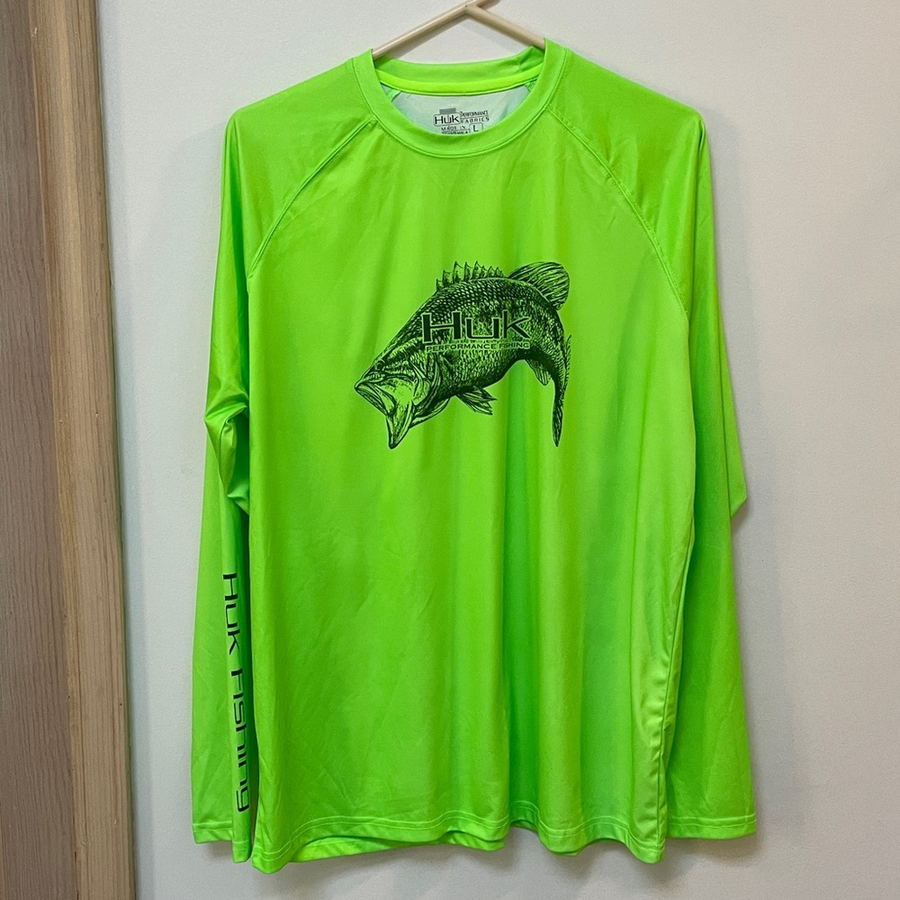 Huk performance fishing shirt largemouth bass men’s large